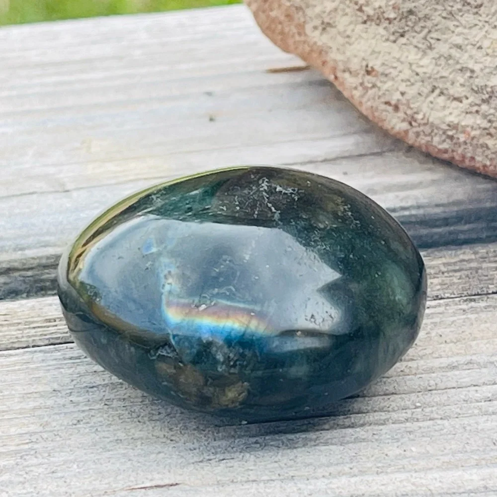 New Handmade Natural Labradorite Blue Green Crystal Oblong Carved Palm Stone